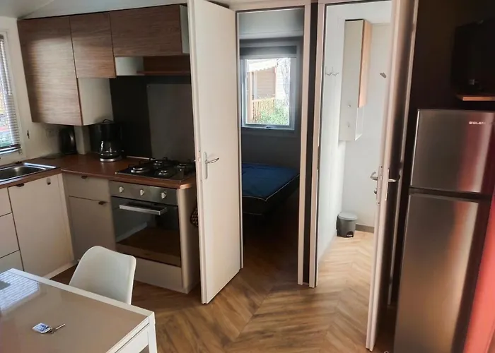 Camping Mobil Au Precieux